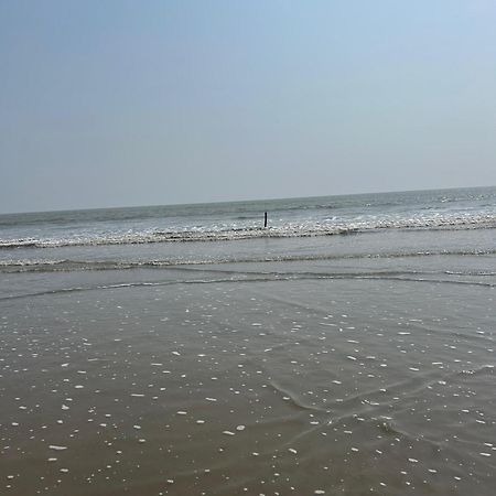 Prantik Hotel And Resorts Tajpur Exterior photo